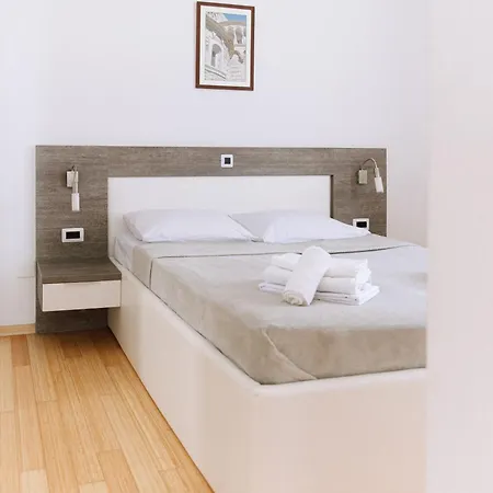 Playa With Pool Access Apartment Petrcane
