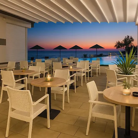 Apartment Playa With Pool Access